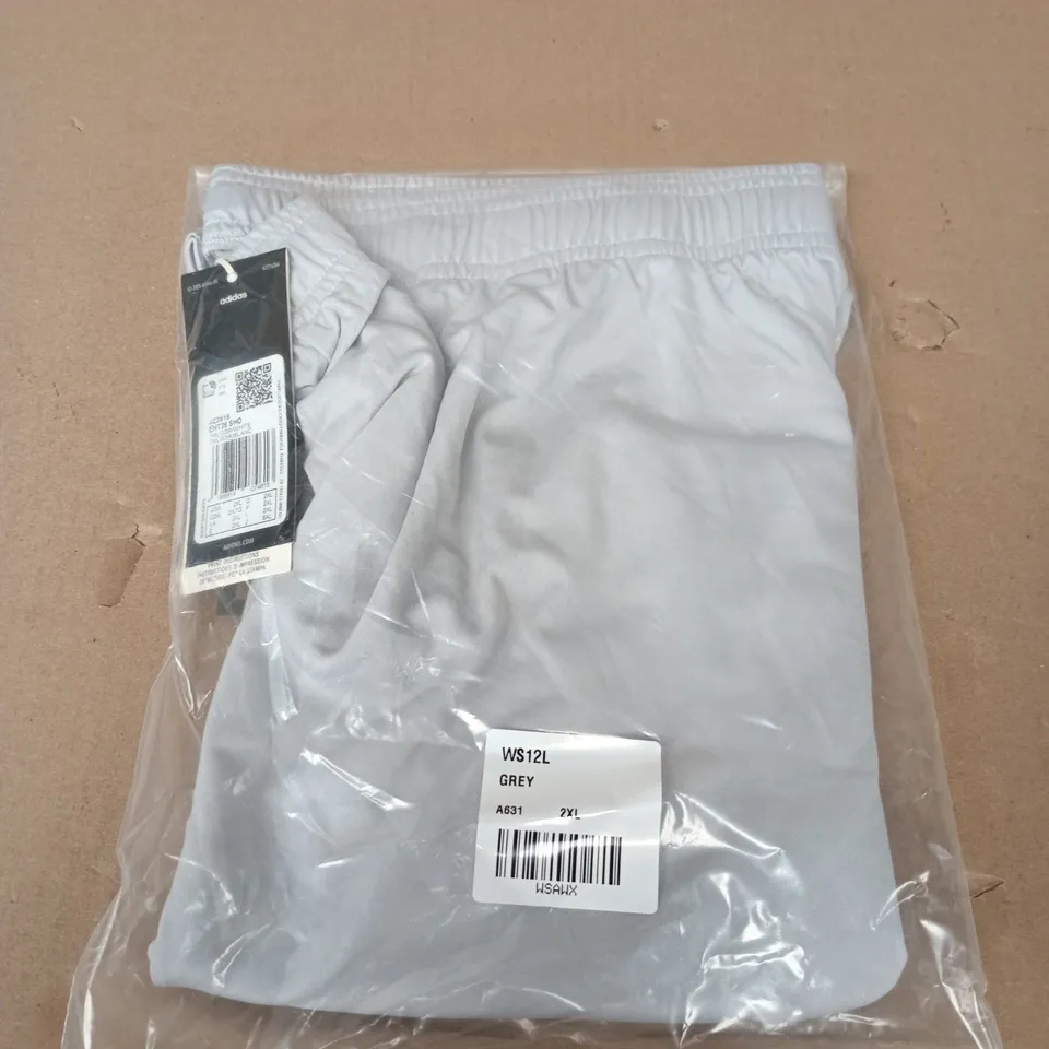 BAGGED ADIDAS ENT26 SHORTS IN GREY - UK 2XL