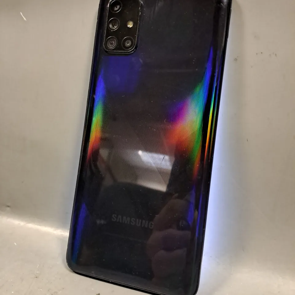 SAMSUNG GALAXY A71