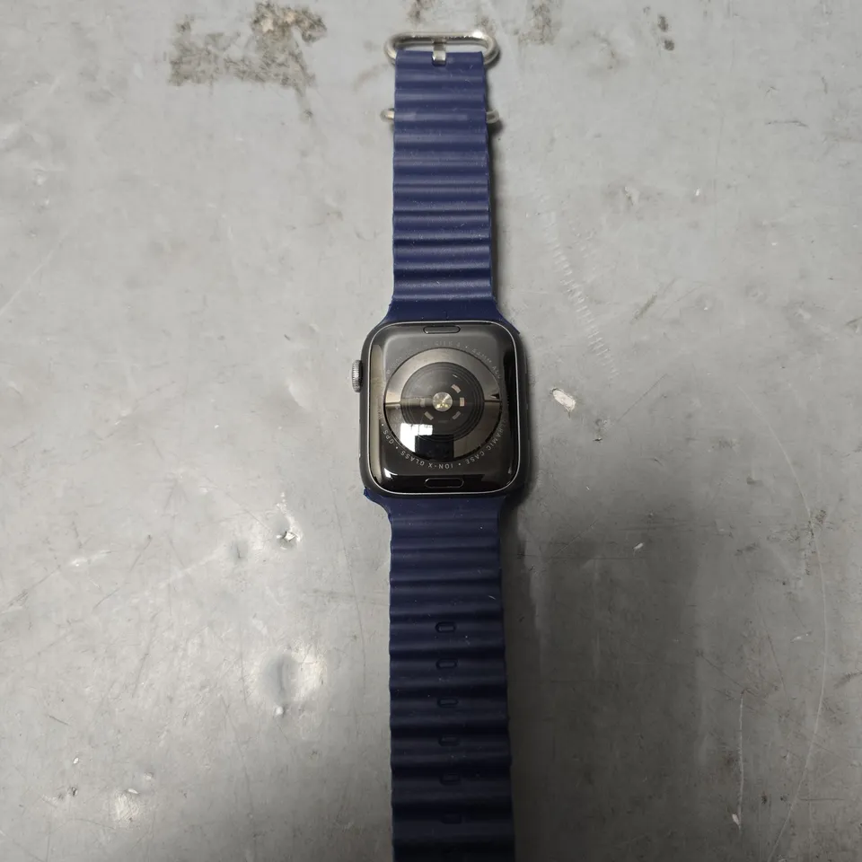 APPLE WATCH SERIES 4 