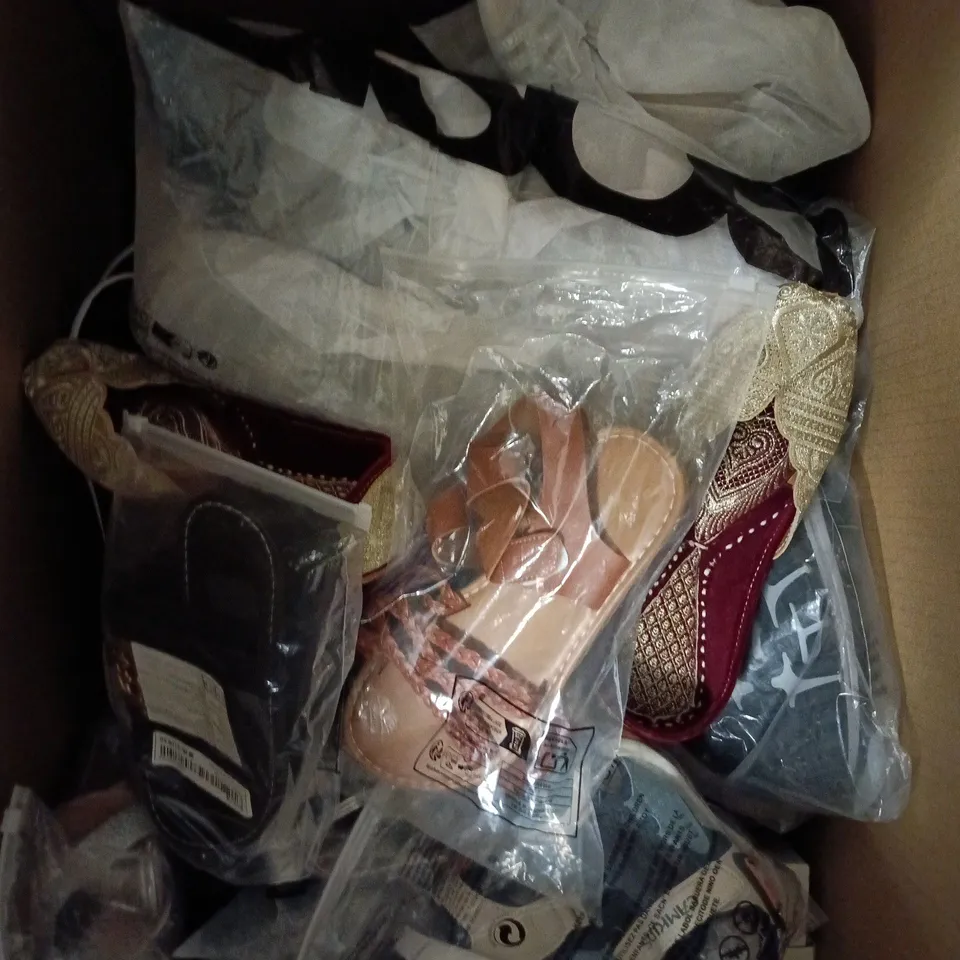 APPROXIMATELY 10 ASSORTED PAIRS OF FOOTWEAR PRODUCTS IN VARIOUS STYLES & SIZES 