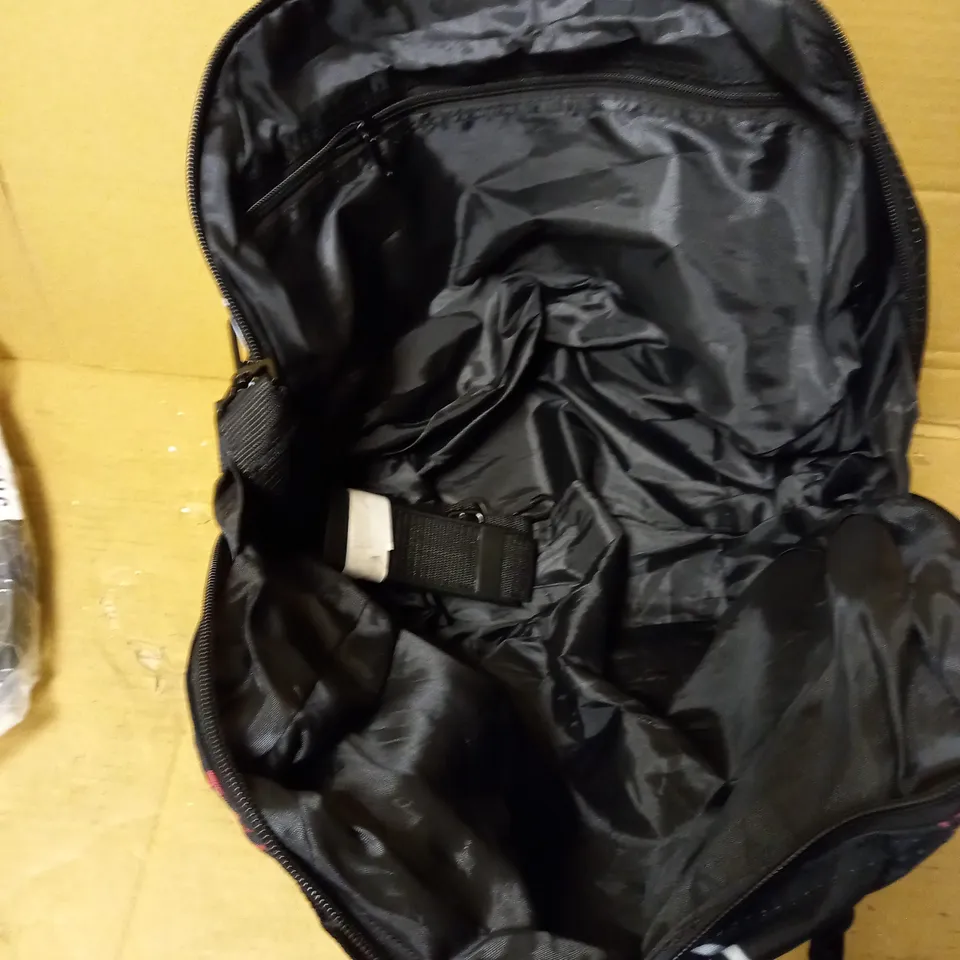 TRIPP BLOOM HOLDALL SLATE/WATERMELON 