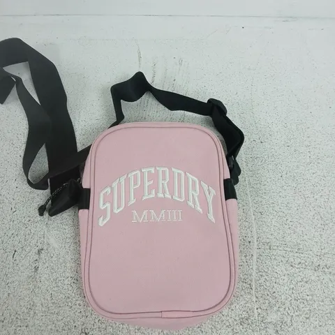 PINK SUPERDRY CROSSBODY BAG WITH EMBOSSED LOGO (MMIII)