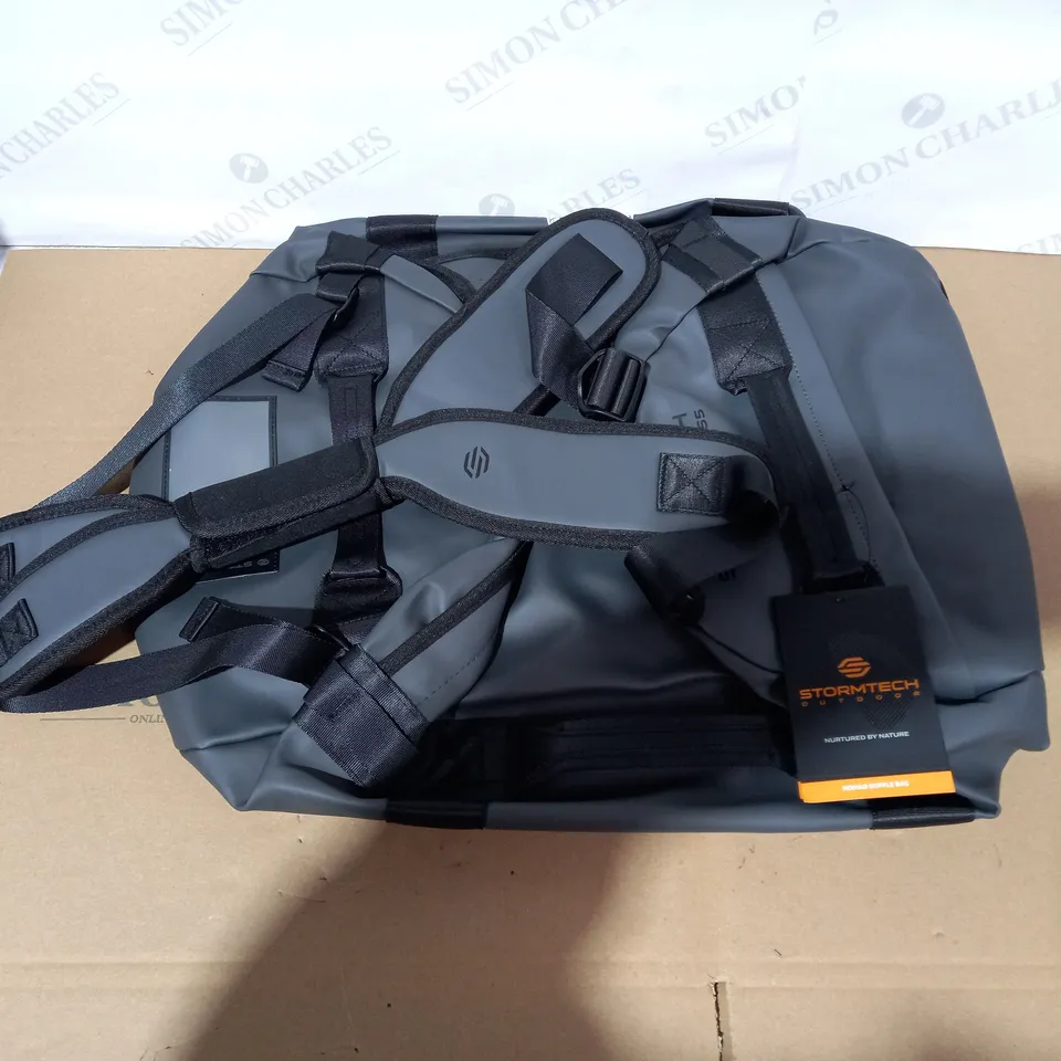 STORMTECH NOMAD 55 GREY/BLACK CARRY ALL BAG