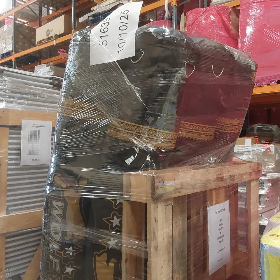 PALLET CONTAINING APPROXIMATELY 7x PRO BOXING/KICKBOXING PUNCHBAGS