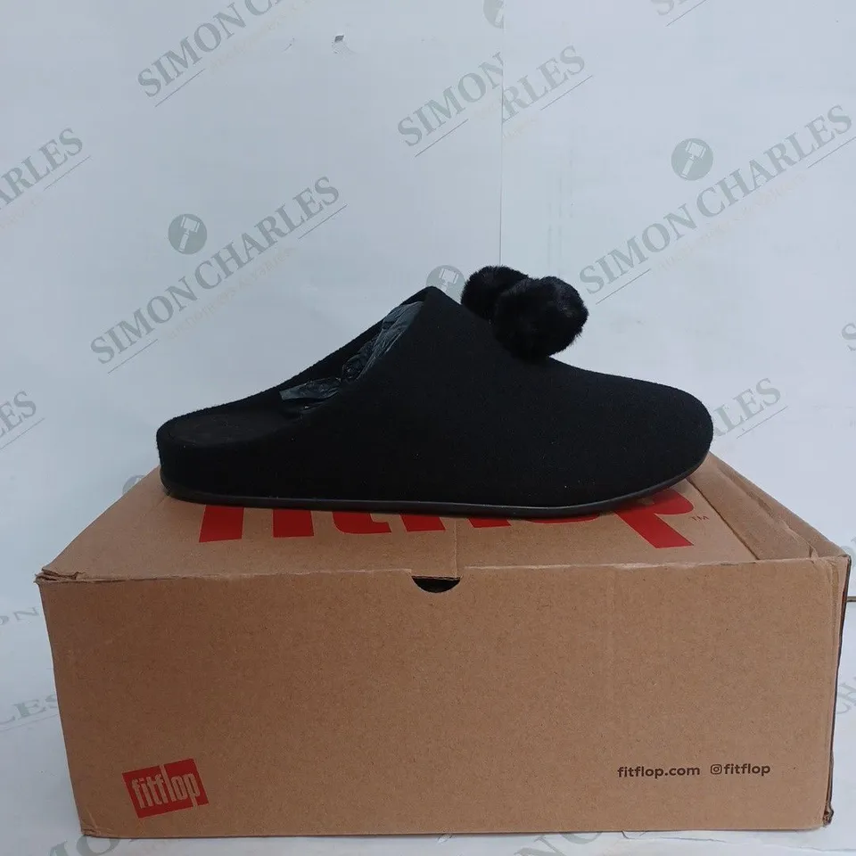 BOXED FITFLOP CHRISSIE POM POM SLIPPERS IN BLACK - UK 6.5