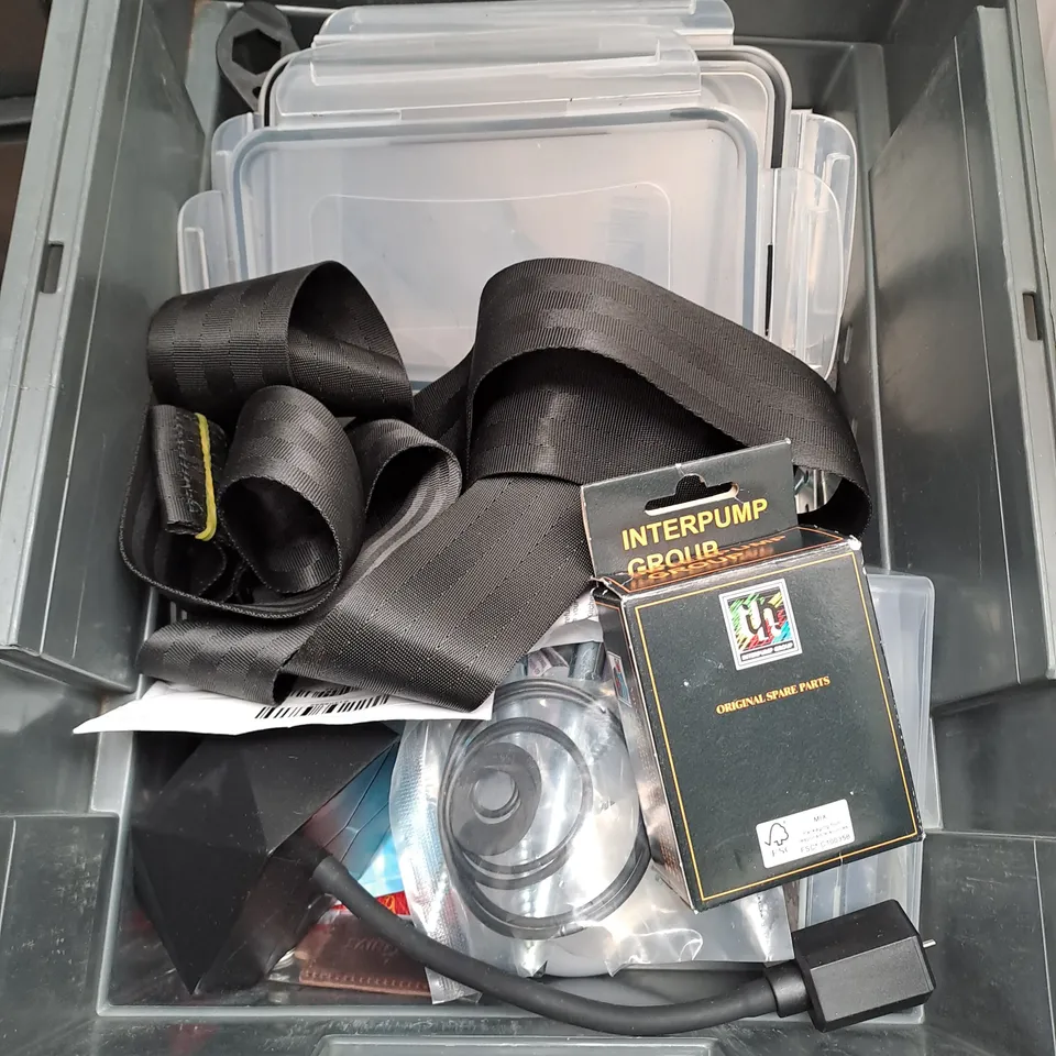APPROXIMATELY 15 HOUSEHOLD ITEMS TO INCLUDE NIPPON ANT BAIT STATION, DAS MODELLING CLAY AND RAPESCO STAPLE TACKER