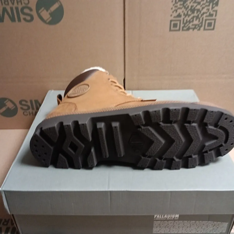 BOXED PAIR OF PALLADIUM PAMPA SPORT CUFF BOOTS - 12