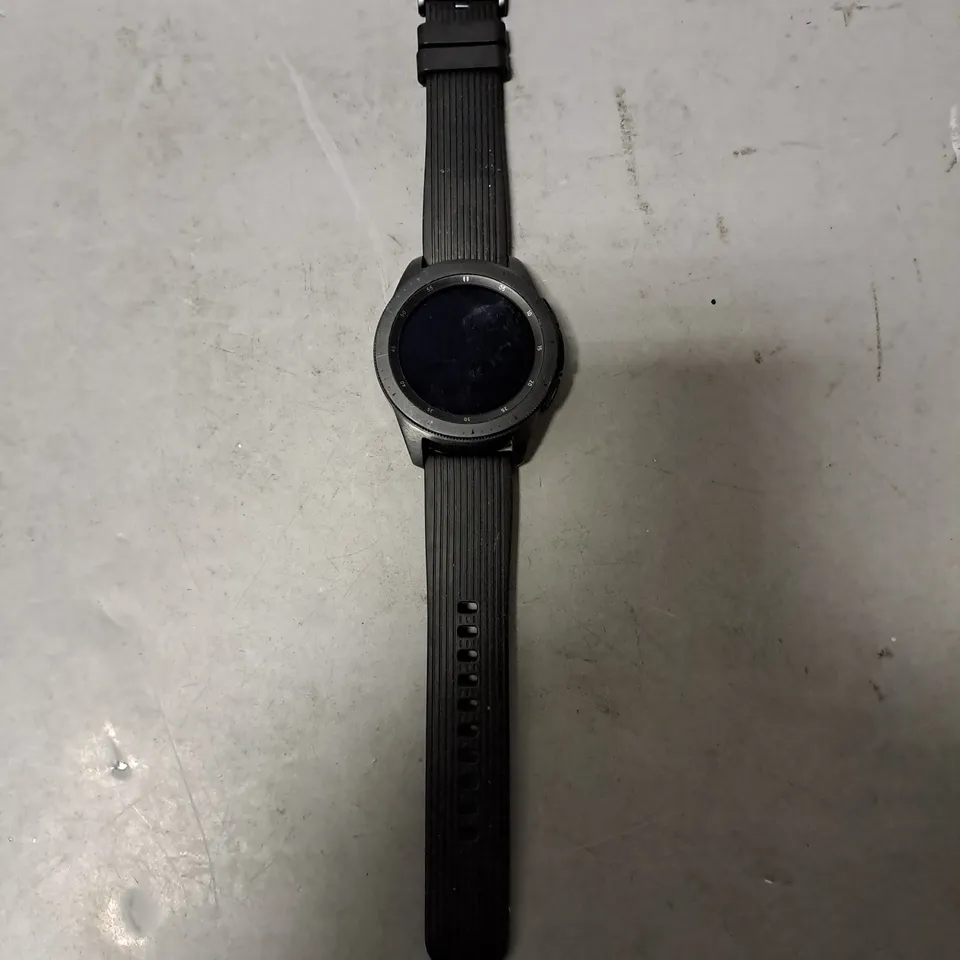 SAMSUNG GALAXY WATCH SM-R810