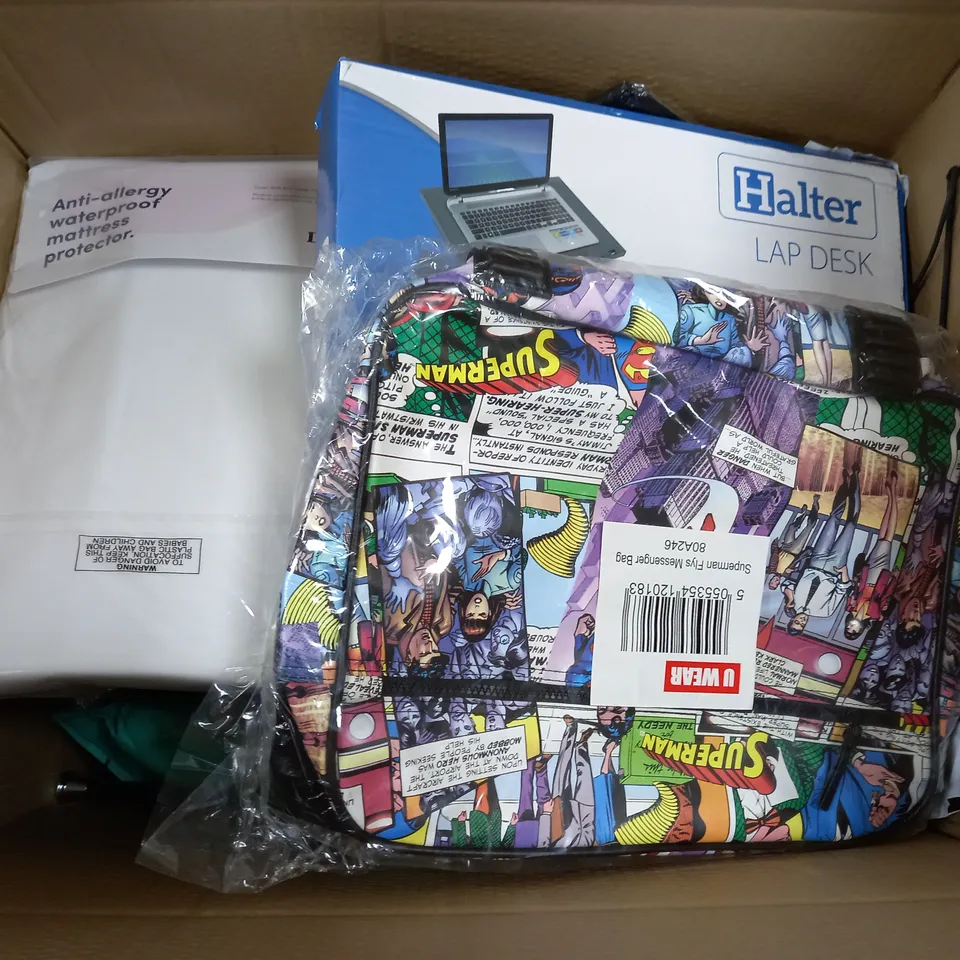 APPROXIMATELY 15 ASSORTED ITEMS TO INCLUDE DREAMS MATTRESS PROTECTOR, HALTER LAP DESK, MARVEL SUPERMAN MESSENGER BAG, ETC