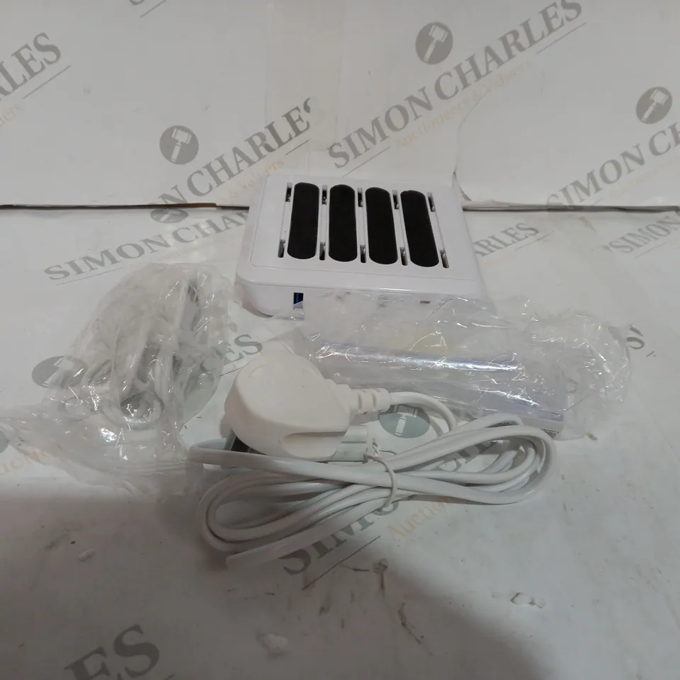 BELL & HOWELL MULTI DEVICE USB CHARGING STATION WITH 4 USB PORTS AND 4 CABLES