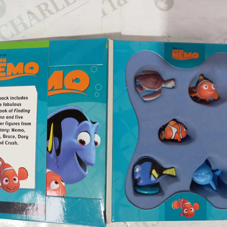 DISNEY PIXAR FINDING NEMO STORYBOOK & 5 CHARACTER FIGURES