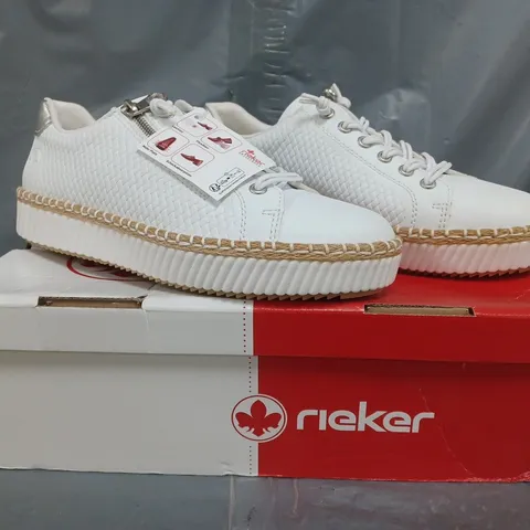 BOXED PAIR OF RIEKER SIDE ZIP TRAINERS IN WHITE SIZE 6