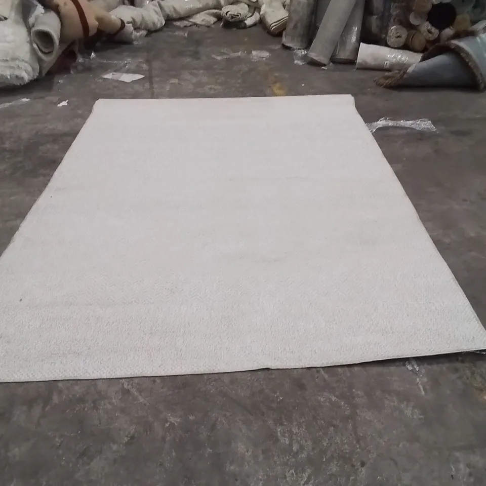 QUALITY DESIGNER AREA RUG - APPROXIMATELY 280X200