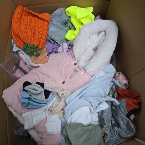 APPROXIMATELY 30 ASSORTED KIDS CLOTHING ITEMS IN VARIOUS STYLES, SIZES & COLOURS TO INCLUDE T-SHIRTS ,  ETC