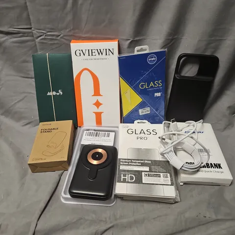 APPROXIMATELY 20  ASSORTED MOBILE PHONE ACCESSORIES TO INCLUDE POWER BANKS, CASES AND CHARGE CABLES