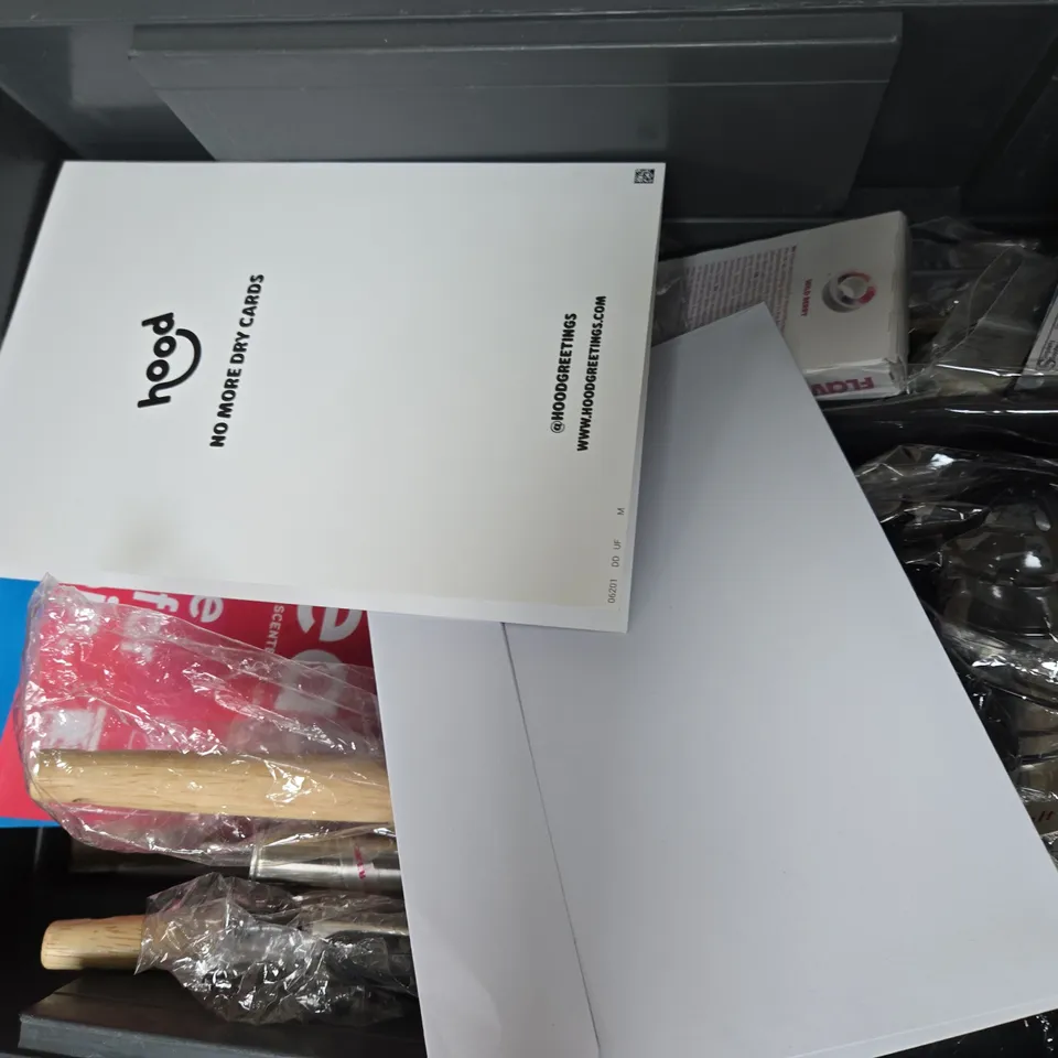 APPROXIMATELY 20 ASSORTED HOUSEHOLD ITEMS TO INCLUDE SLEEP EARPLUGS, NOTEPADS, AIR UP CAPSULES, ETC