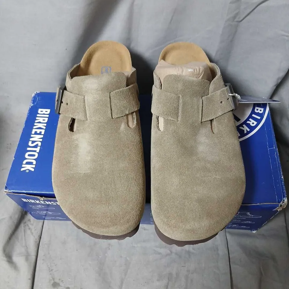 BIRKENSTOCK BOSTON SUEDE CLOGS – TAUPE, UK 5 (EU 38)