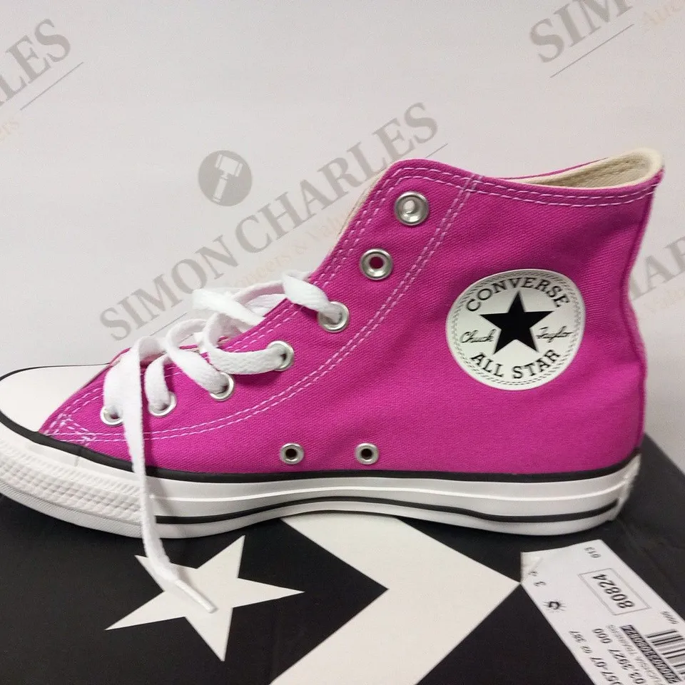 BOXED CONVERSE BASKET SIZE 6