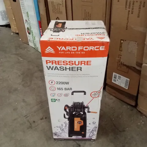 BOXED YARD FORCE 2200W HIGH PRESSURE WASHER WITH 165BAR MAX PRESSURE AND 450L/H FLOW RATE - EW U15E
