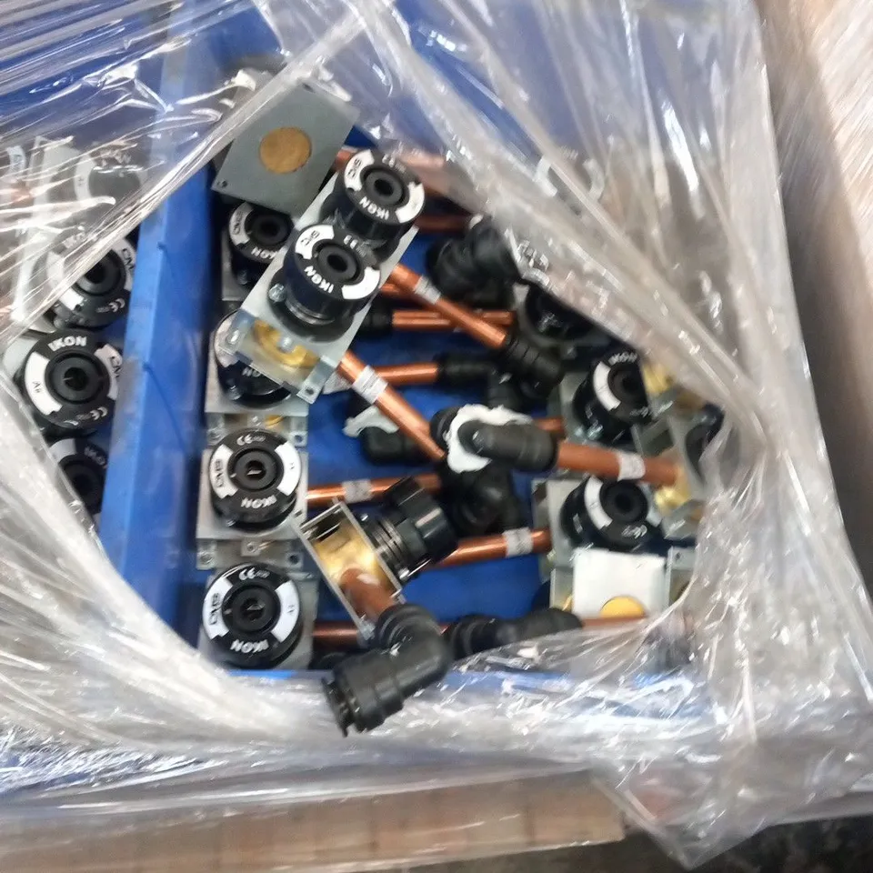 PALLET OF APPROXIMATELY 420 CMS IKON AIR 0120 GAS OUTLETS