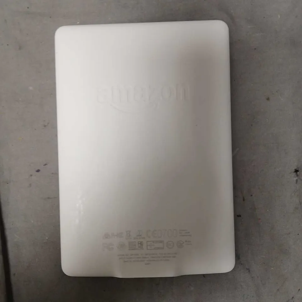 AMAZON KINDLE PAPERWHITE 7TH GEN E-READER 