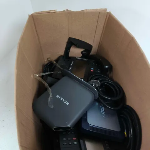 BOX OF APPROXIMATELY 12 ASSORTED TECH ITEMS TO INCLUDE: MITEL LANDLINE 