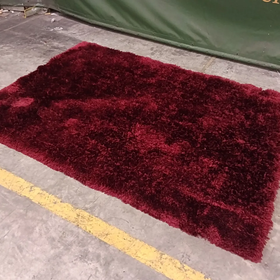 QUALITY DESIGNER AREA RUG - APPROXIMATELY 225CM X 165CM