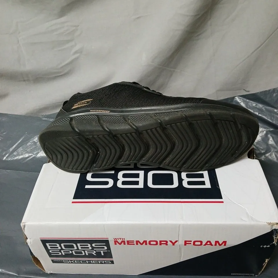 SKECHERS BOBS SPORT BLACK TRAINERS SIZE 8 BOXED