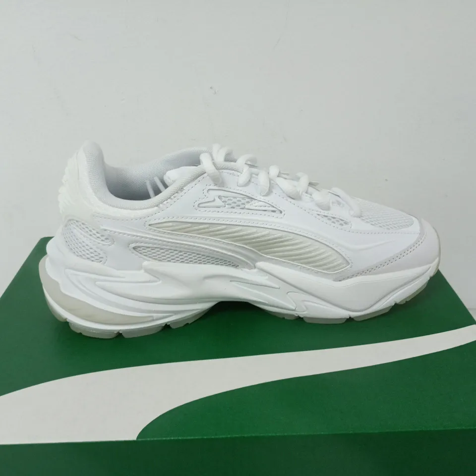 PUMA RS SURGE WHITE TRAINERS – UK 6 (EU 39) – BOXED