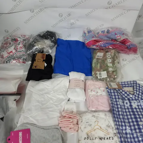 BOX OF ASSORTED CHILDRENS CLOTHING VARYING IN SIZE/COLOUR/STYLE TO INCLUDE: TOPS, DRESSES, JUMPERS