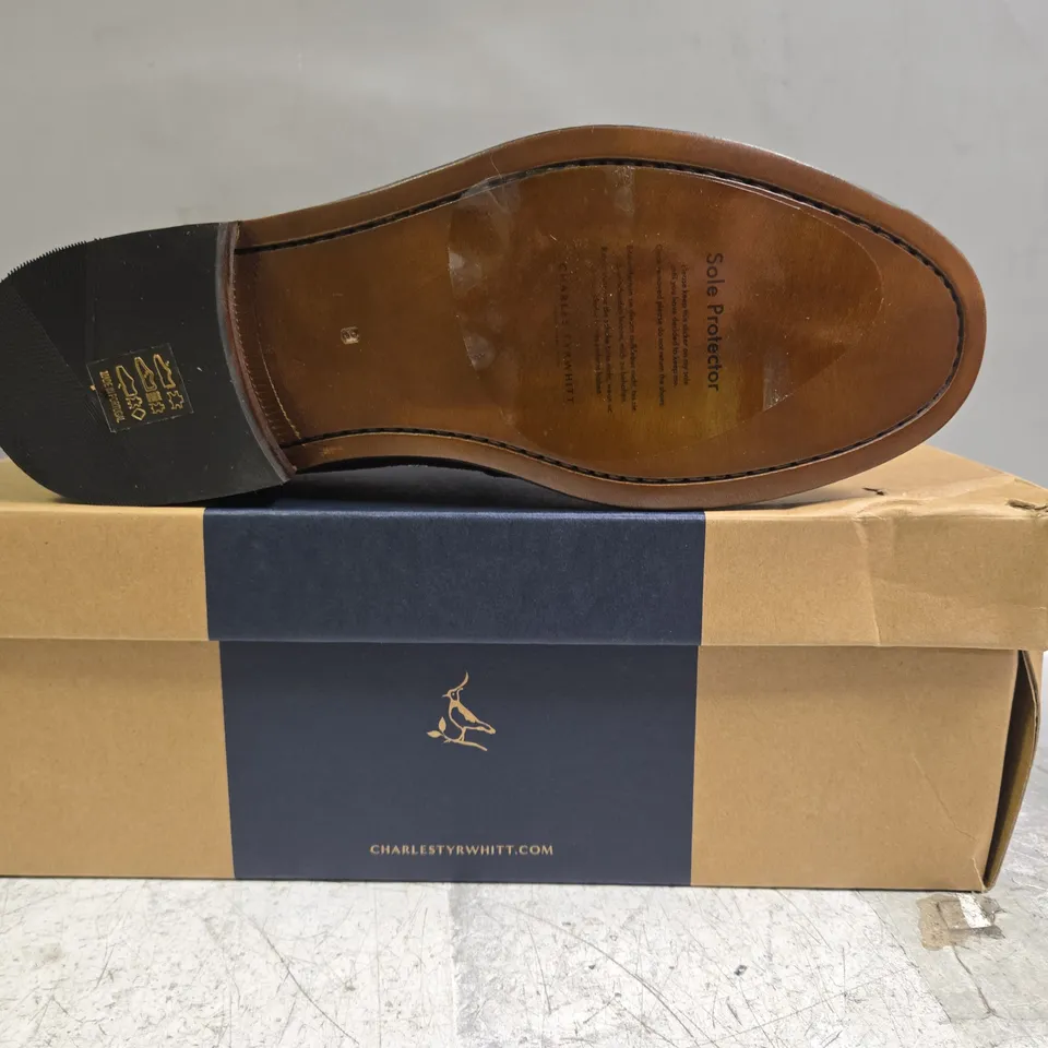 BOXED PAIR OF CHARLES TYRWHITT SUEDE SADDLE LOAFERS IN CHOCOLATE BROWN SIZE UK 9