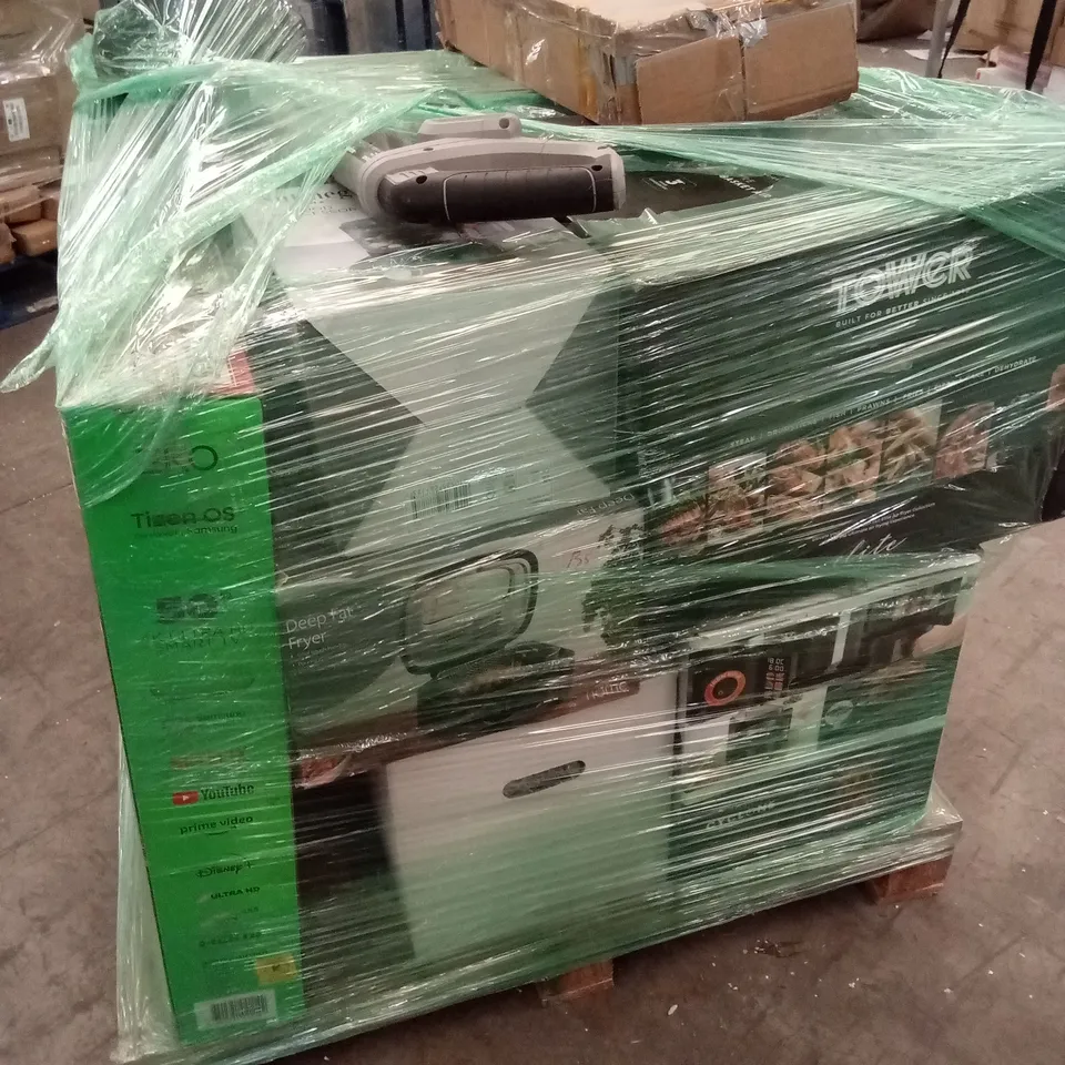 PALLET OF ASSORTED KITCHEN APPLIANCES AND HOME ELECTRICAL GOODS TO INCLUDE: SWAN AND TOWER AIR FRYERS, KETTLE, NUTMEG SLOW COOKERS, EKO TIZEN 50" TV ETC