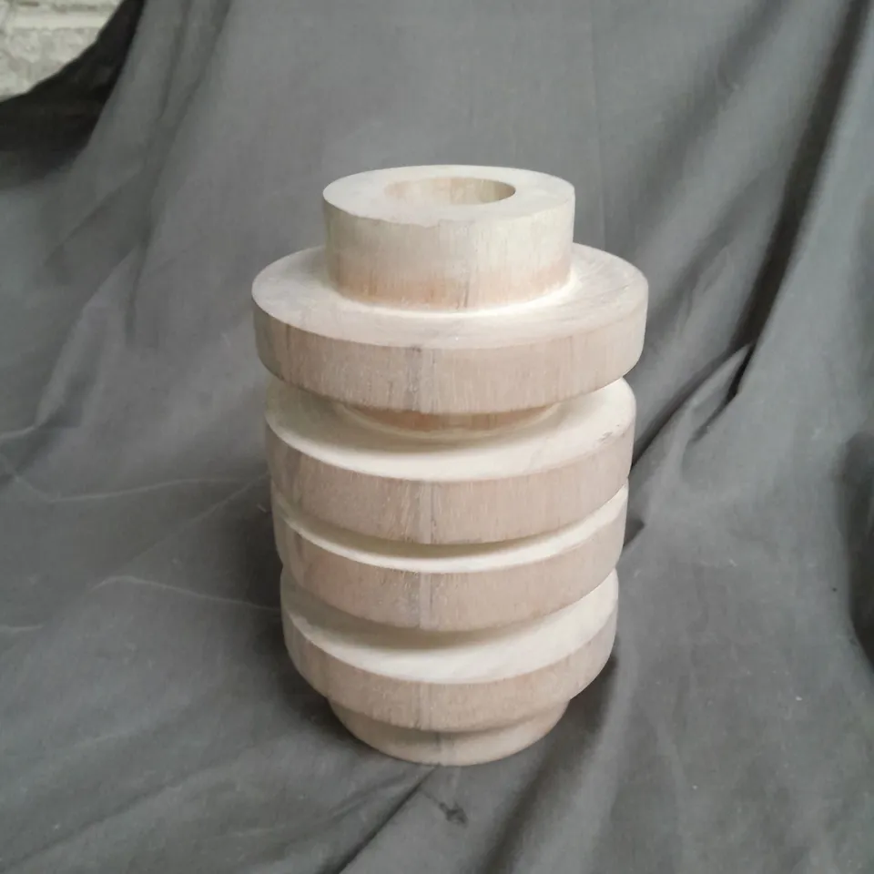 4 RING WOODEN VASE