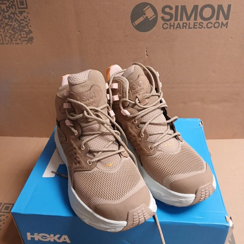 HOKA ANACAPA GTX HIKING BOOTS – BROWN BOXED SIZE 7