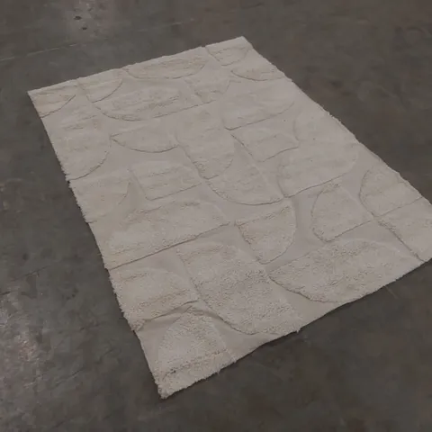 QUALITY DESIGNER AREA RUG - APPROXIMATELY 170 x 122cm