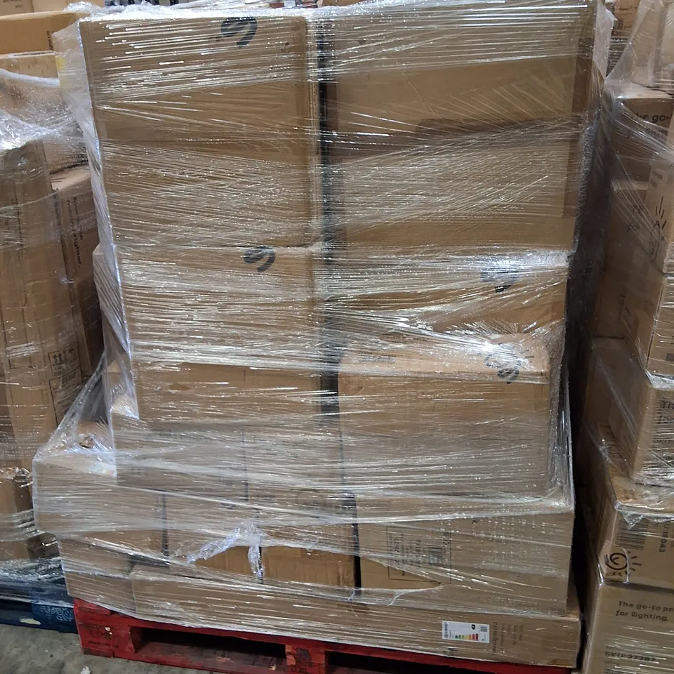 PALLET CONTAINING ASSORTED VALUELIGHTS LIGHTING TO INCLUDE