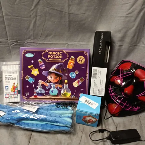 APPROXIMATELY 15 ASSORTED TOYS & GAMES PRODUCTS TO INCLUDE ACRYLIC MARKER, BALL ROLLING-CUBE, MAGIC POTION SET, ETC