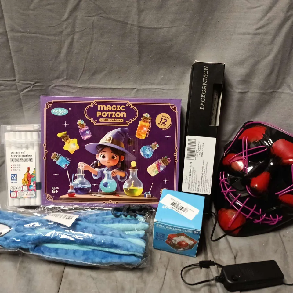 APPROXIMATELY 15 ASSORTED TOYS & GAMES PRODUCTS TO INCLUDE ACRYLIC MARKER, BALL ROLLING-CUBE, MAGIC POTION SET, ETC