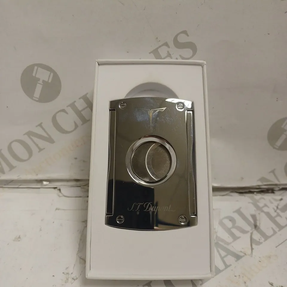 BOXED S.T DUNPONT CHROME MAXIJET CIGAR CUTTER. 