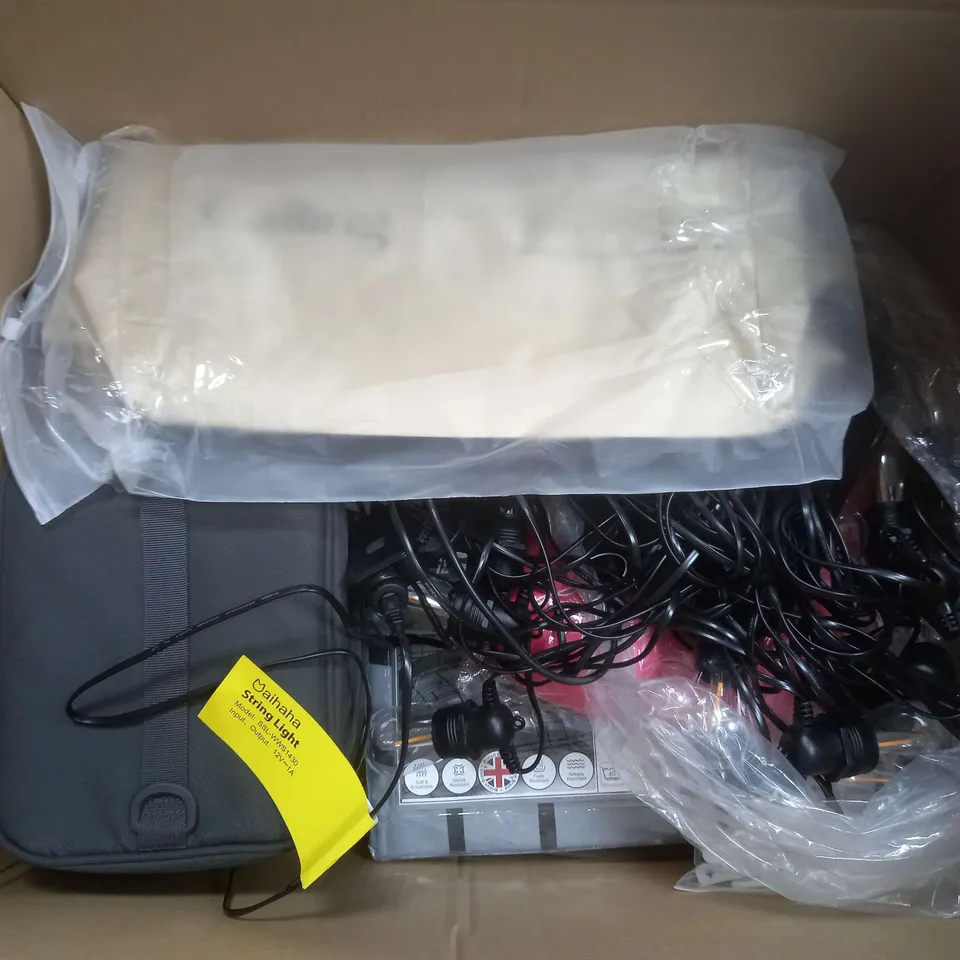 BOX OF APROXIMATELY 15 ASSORTED HOUSEHOLD ITEMS TOO INCLUDE STORAGE BOXES , LIGHTBULBS , ROD DRYER , ETC  