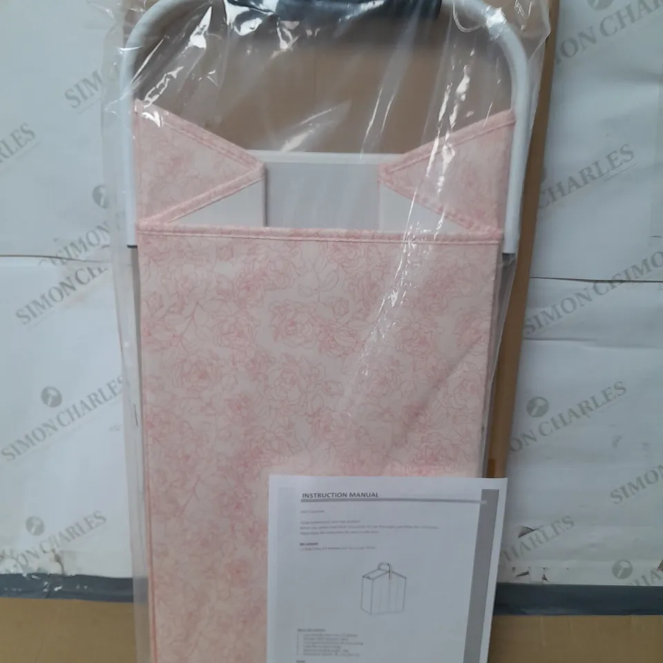 EASY CARRY HAMPER IN PALE PINK FLORAL