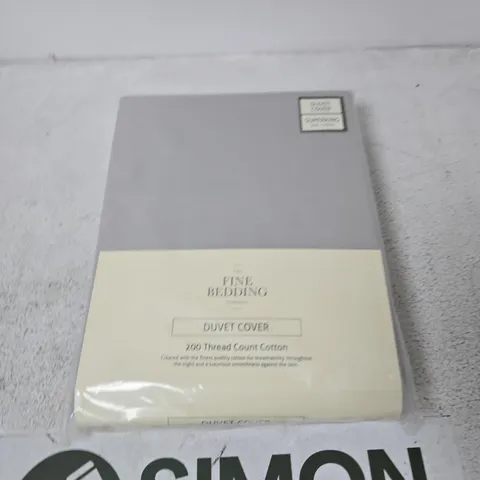 BOXED OF APPROX 6 THE FINE BEDDING COMPANY SUPERKING DUVET COVER