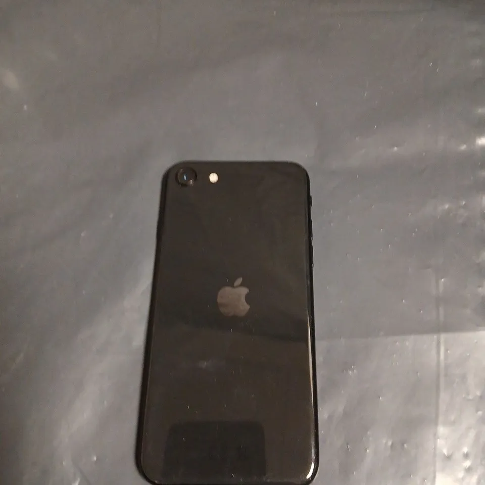 APPLE IPHONE SE  – BOXED