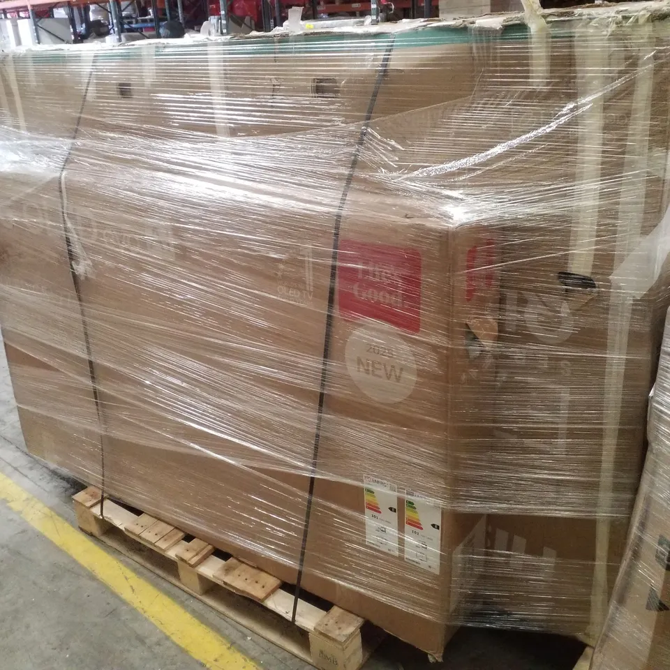 PALLET CONTAINING 4 ASSORTED DAMAGED TVS