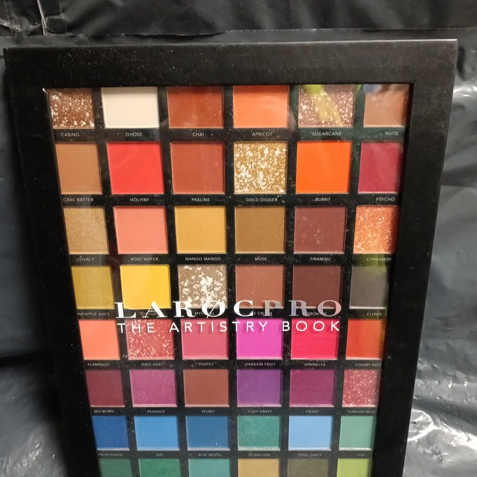 LAROC PRO THE ARTISTRY BOOK FACE PALETTE