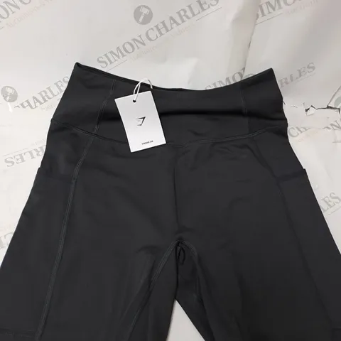 GYMSHARK BLACK POCKET SHORTS SIZE M