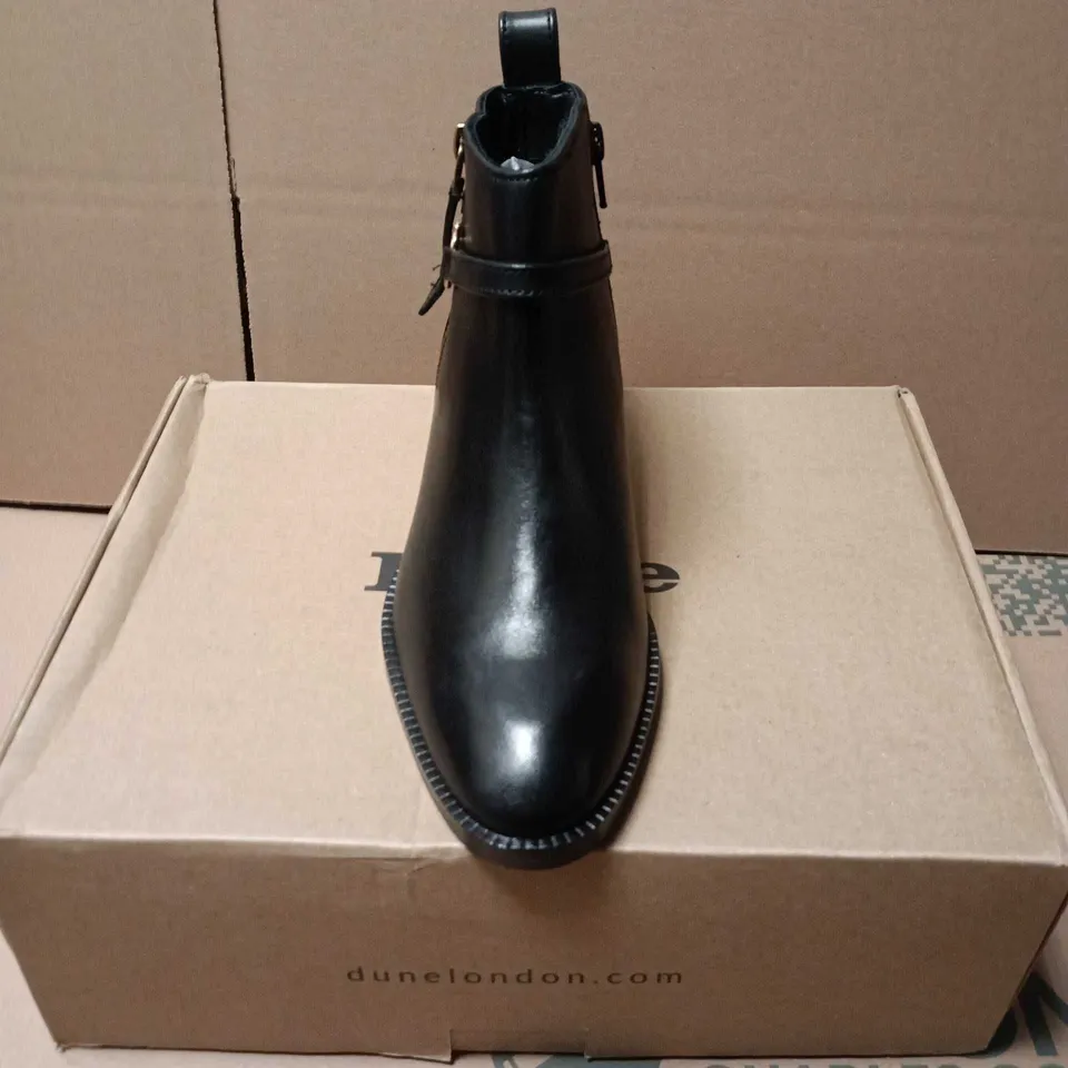 BOXED PAIR OF DUNE PARKLYN BLACK LEATHER SNAFFLE TRIM BOOTS - 3