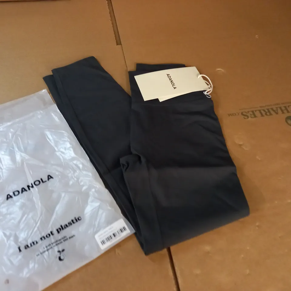 ADANOLA ULTIMATE LEGGINGS IN GRAPHITE - M