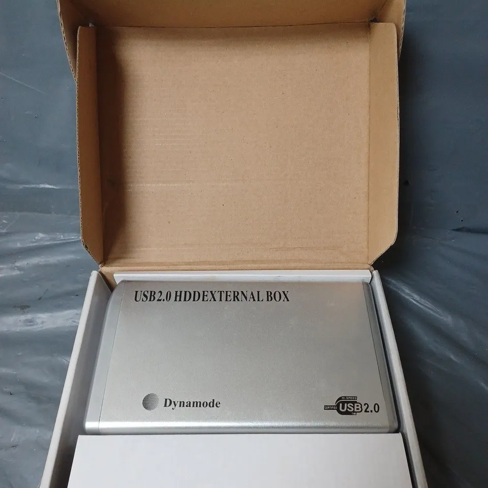 APPROXIMATELY 15 DYNAMODE 3.5" HDD CADDY