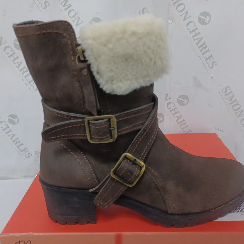 BOXED PAIR OF RUTH LANGSFORD CASUAL BOOTS, OAK - SIZE 7